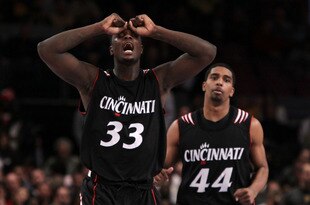 NEW YORK - MARCH 11: Lance Stephenson #33 of the Cincinnati Bearcats reacts late in the game against the West Virginia Mountaineers during the quarterfinal of the 2010 NCAA Big East Tournament at Madison Square Garden on March 11, 2010 in New York City.  (Photo by Jim McIsaac/Getty Images)
