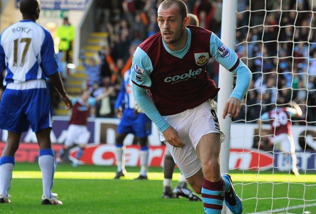 BURNLEY, ENGLAND - OCTOBER 24:  Steven Fletcher of Burnley celebrates scoring the opening goal during the Barclays Premier League match between Burnley and Wigan Athletic at Turf Moor on October 24, 2009 in Burnley, England.  (Photo by Michael Regan/Getty Images)