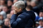 BLACKBURN, ENGLAND - MAY 03:  Arsenal manager  Arsene Wenger shows his dejection during the Barclays Premier League match between Blackburn Rovers and Arsenal at Ewood Park on May 3, 2010 in Blackburn, England.  (Photo by Clive Brunskill/Getty Images)