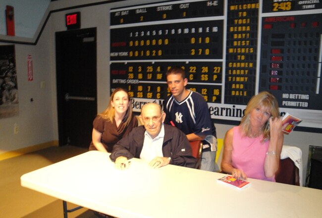 Yogisigning_crop_650x440