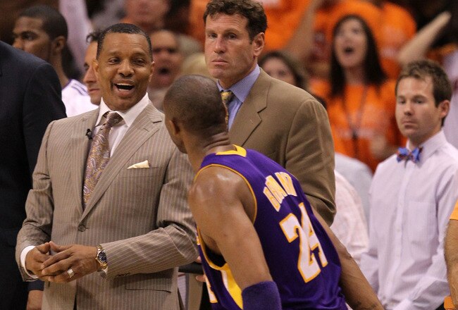 PHOENIX - MAY 29:  Kobe Bryant #24 of the Los Angeles Lakers looks at head coach Alvin Gentry of the Phoenix Suns after a play in the fourth quarter of Game Six of the Western Conference Finals during the 2010 NBA Playoffs at US Airways Center on May 29, 2010 in Phoenix, Arizona. The Laker defeated the Suns 111-103 to advance to the NBA Finals against the Boston Celtics. NOTE TO USER: User expressly acknowledges and agrees that, by downloading and/or using this Photograph, user is consenting to the terms and conditions of the Getty Images License Agreement.  (Photo by Ronald Martinez/Getty Images)