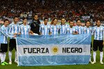 MADRID, SPAIN - NOVEMBER 14:  Argentina pose for a team photo during the friendly International football match Spain against Argentina at the Vicente Calderon stadium in Madrid, on November 14, 2009 in Madrid, Spain.  (Photo by Clive Brunskill/Getty Images)