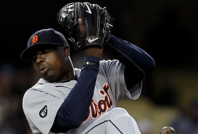 LOS ANGELES, CA - MAY 21:  Dontrelle Willis #21 of the Detroit Tigers pitches against the Los Angeles Dodgers in the third inning during the interleague game at Dodger Stadium on May 21, 2010 in Los Angeles, California.  (Photo by Jeff Gross/Getty Images)