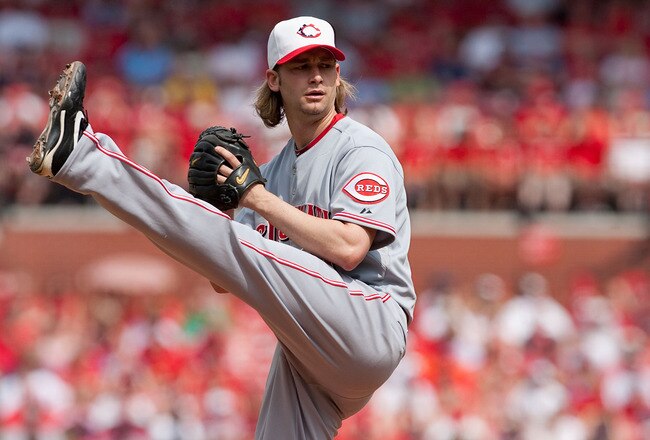 ST. LOUIS - MAY 31: Starting pitcher Bronson Arroyo #61 of the Cincinnati Reds throws against the St. Louis Cardinals at Busch Stadium on May 31, 2010 in St. Louis, Missouri.  (Photo by Dilip Vishwanat/Getty Images)