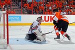 PHILADELPHIA - JUNE 02:  Claude Giroux #28 of the Philadelphia Flyers scores a goal against Antti Niemi #31 of the Chicago Blackhawks in overtime to win the game 4-3 in Game Three of the 2010 NHL Stanley Cup Final at Wachovia Center on June 2, 2010 in Philadelphia, Pennsylvania.  (Photo by Bruce Bennett/Getty Images)