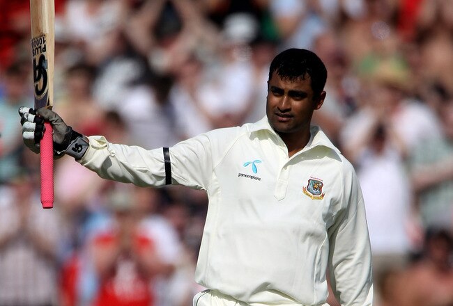 MANCHESTER, ENGLAND - JUNE 05:  Tamim Iqbal of Bangladesh celebrates his 100 on day two of the 2nd npower Test between England and Bangladesh at Old Trafford on June 5, 2010 in Manchester, England.  (Photo by Julian Herbert/Getty Images)