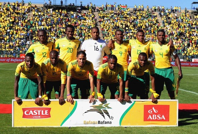 ATTERIDGEVILLE, SOUTH AFRICA - JUNE 05:  The South Africa team lines up for a team photograph before the International friendly match between South Africa and Denmark at the Super Stadium on June 05, 2010 in Atteridgeville, South Africa. (Photo by Lefty Shivambu/Gallo Images/Getty Images)