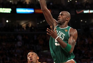 http://cdn.bleacherreport.net/images_root/images/photos/000/966/949/101605600_crop_358x243.jpg?1275858491