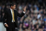 LONDON, ENGLAND - FEBRUARY 20:  Manager Phil Brown of Hull issues instructions to his players during the Barclays Premier League match between West Ham United and Hull City at Boleyn Ground on February 20, 2010 in London, England.  (Photo by Christopher Lee/Getty Images)