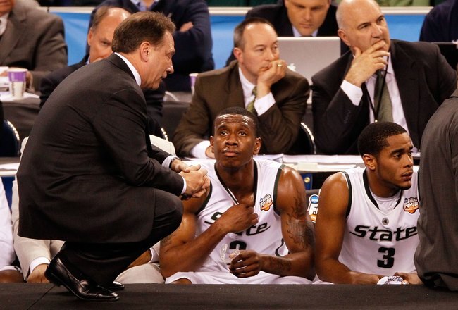 INDIANAPOLIS - APRIL 03:  Head coach Tom Izzo of the Michigan State Spartans talks with Raymar Morgan #2 from the sideline while taking on the Butler Bulldogs during the National Semifinal game of the 2010 NCAA Division I Men's Basketball Championship on April 3, 2010 in Indianapolis, Indiana.  (Photo by Kevin C. Cox/Getty Images)