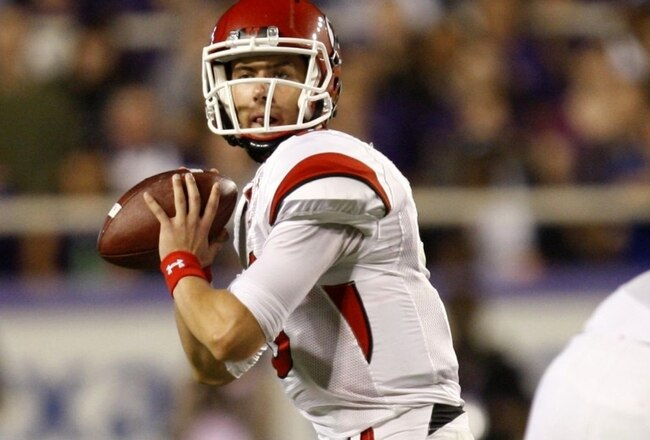 FORT WORTH, TX - NOVEMBER 14:  Quarterback Jordan Wynn #3 of the Utah Utes looks to pass the ball in the second quarter of the game against the TCU Horned Frogs at Amon G. Carter Stadium on November 14, 2009 in Fort Worth, Texas.  (Photo by Ronald Martinez/Getty Images)