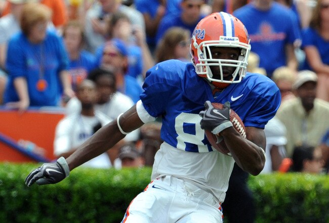 GAINESVILLE, FL - APRIL 18: Wide receiver Frankie Hammond Jr. #85 of the University of Florida rushes upfield with a pass during the spring football orange and blue game April 18, 2009 at Ben Hill Griffin Stadium in Gainesville, Florida.  (Photo by Al Messerschmidt/Getty Images)
