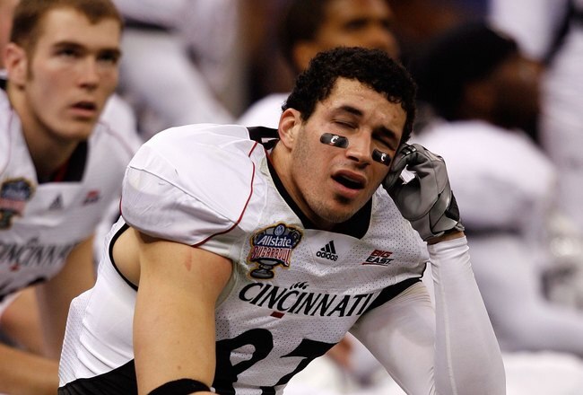 NEW ORLEANS - JANUARY 01:  Charley Howard #87 of the Cincinnati Bearcats sits on the bench towards the end of the fourth quarter after play against the Florida Gators in the Allstate Sugar Bowl at the Louisana Superdome on January 1, 2010 in New Orleans, Louisiana.  (Photo by Matthew Stockman/Getty Images)