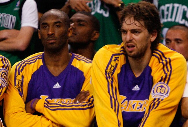 BOSTON - JUNE 17:  (L-R) Ira Newble #14, Chris Mihm #31, Kobe Bryant #24, Pau Gasol #16 and Vladimir Radmanovic #10 of the Los Angeles Lakers watch as the Lakers trail the Boston Celtics in Game Six of the 2008 NBA Finals on June 17, 2008 at TD Banknorth Garden in Boston, Massachusetts. NOTE TO USER: User expressly acknowledges and agrees that, by downloading and/or using this Photograph, user is consenting to the terms and conditions of the Getty Images License Agreement.  (Photo by Jim Rogash/Getty Images)