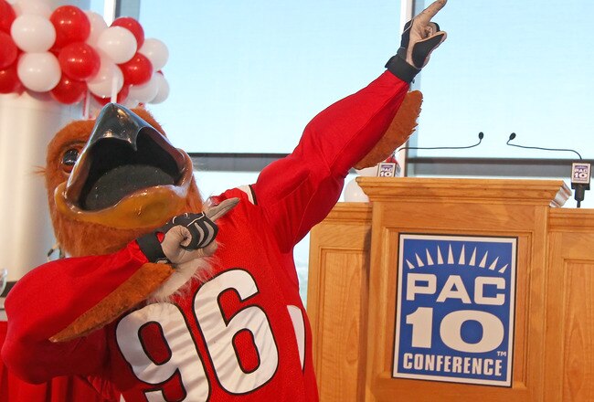 SALT LAKE CITY, UT - JUNE 17: University of Utah mascot Swoop poses before the announcement that the University will be admitted into the PAC-10 June 17, 2010 in Salt Lake City, Utah. The University of Utah was invited to join the PAC-10 for the 2011-12 athletic year.   (Photo by George Frey/Getty Images)