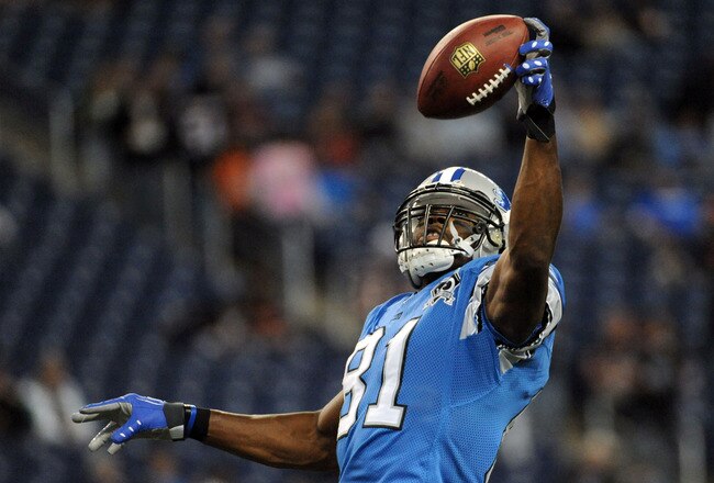 DETROIT - OCTOBER 05:  Calvin Johnson #81 of the Detroit Lions catches a pass during warm up before the game against the Chicago Bears at Ford Field on October 5, 2008 in Detroit, Michigan.  (Photo by Harry How/Getty Images)