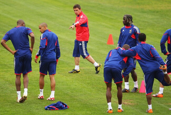 KNYSNA, SOUTH AFRICA - JUNE 21:  Fitness coach Robert Duverne directs the players at a France training session during the FIFA 2010 World Cup at Pezula Field of Dreams on June 21, 2010 in Knysna, South Africa.  (Photo by Mark Kolbe/Getty Images)
