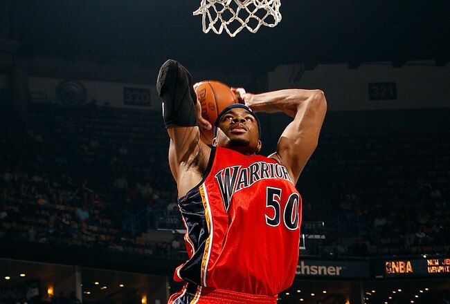 NEW ORLEANS - MARCH 08:  Corey Maggette #50 of the Golden State Warriors dunks the ball against the New Orleans Hornets at New Orleans Arena on March 8, 2010 in New Orleans, Louisiana.  The Hornets defeated the Warriors 135-131.  NOTE TO USER: User expressly acknowledges and agrees that, by downloading and/or using this Photograph, User is consenting to the terms and conditions of the Getty Images License Agreement.  (Photo by Chris Graythen/Getty Images)