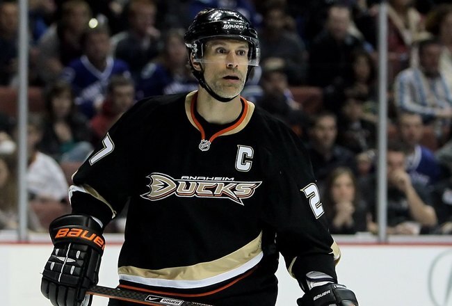 ANAHEIM, CA - APRIL 02:  Scott Niedermayer #27 of the Anaheim Ducks skates against the Vancouver Canucks at the Honda Center on April 2, 2010 in Anaheim, California.  (Photo by Jeff Gross/Getty Images)