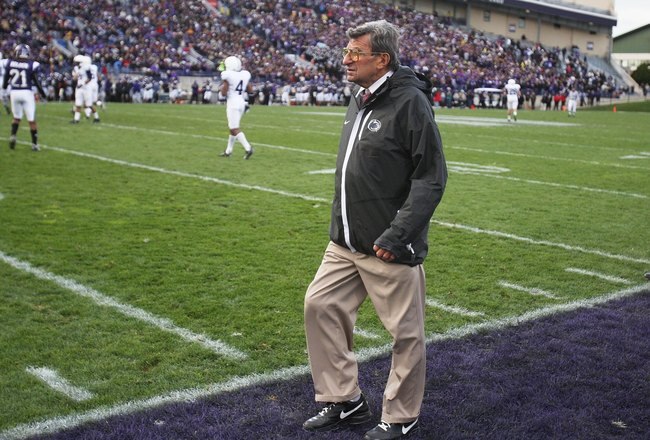 EVANSTON, IL - OCTOBER 31: Head coach Joe Paterno of the Penn State Nittany Lions walks the sidelines as his team takes on the Northwestern Wildcats at Ryan Field on October 31, 2009 in Evanston, Illinois. Penn State defeated Northwestern 34-13. (Photo by Jonathan Daniel/Getty Images)