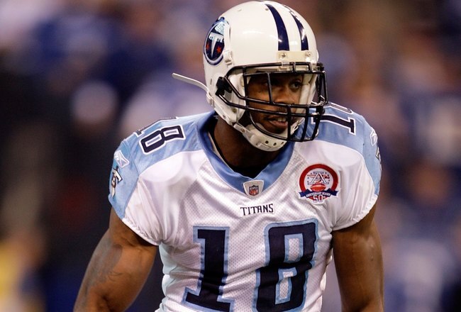 INDIANAPOLIS - DECEMBER 06:  Kenny Britt #18 of  the Tennessee Titans runs with the ball during the NFL game against the Indianapolis Colts at Lucas Oil Stadium on December 6, 2009 in Indianapolis, Indiana.  (Photo by Andy Lyons/Getty Images)