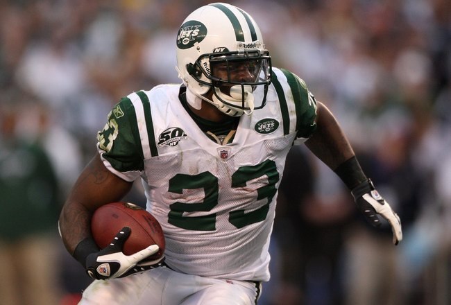 SAN DIEGO - JANUARY 17:  Running back Shonn Greene #23 of the New York Jets runs with the ball against the San Diego Chargers during the AFC Divisional Playoff Game at Qualcomm Stadium on January 17, 2010 in San Diego, California.  (Photo by Donald Miralle/Getty Images)