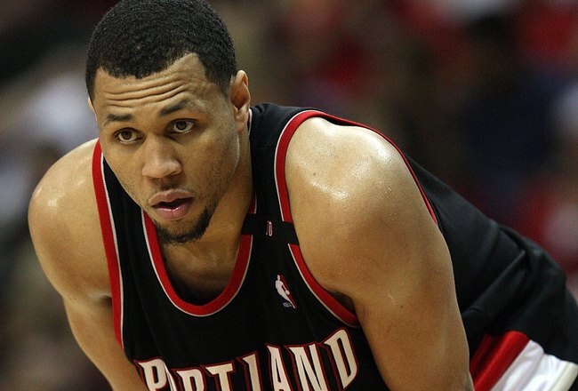 HOUSTON - APRIL 26:  Guard Brandon Roy #7 of the Portland Trail Blazers during play against the Houston Rockets in Game Four of the Western Conference Quarterfinals during the 2009 NBA Playoffs at Toyota Center on April 26, 2009 in Houston, Texas. NOTE TO USER: User expressly acknowledges and agrees that, by downloading and or using this photograph, User is consenting to the terms and conditions of the Getty Images License Agreement.  (Photo by Ronald Martinez/Getty Images)