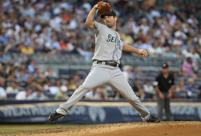 NEW YORK - JUNE 29:  Cliff Lee #36 of the Seattle Mariners pitches against the New York Yankees at Yankee Stadium on June 29, 2010 in the Bronx borough of New York City.  (Photo by Nick Laham/Getty Images)