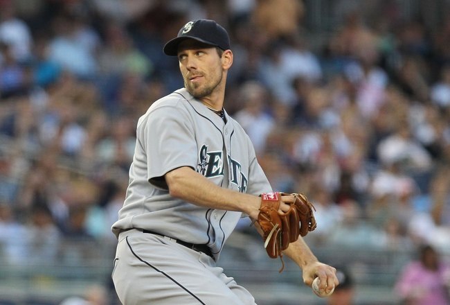 NEW YORK - JUNE 29:  Cliff Lee #36 of the Seattle Mariners pitches against the New York Yankees at Yankee Stadium on June 29, 2010 in the Bronx borough of New York City.  (Photo by Nick Laham/Getty Images)