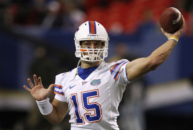 ATLANTA - DECEMBER 5:  Tim Tebow #15 of the Florida Gators warms up against the Alabama Crimson Tide during the SEC Championship game at Georgia Dome on December 5, 2009 in Atlanta, Georgia.  (Photo by Chris Graythen/Getty Images)