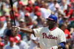 PHILADELPHIA - MAY 06:  Ryan Howard #6 of the Philadelphia Phillies bats against the St. Louis Cardinals at Citizens Bank Park on May 6, 2010 in Philadelphia, Pennsylvania.  (Photo by Jim McIsaac/Getty Images)