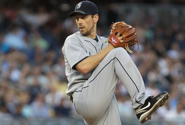 NEW YORK - JUNE 29:  Cliff Lee #36 of the Seattle Mariners pitches against the New York Yankees at Yankee Stadium on June 29, 2010 in the Bronx borough of New York City.  (Photo by Nick Laham/Getty Images)