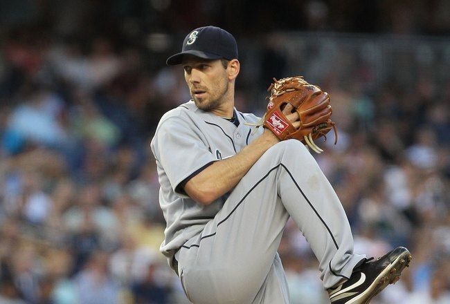 NEW YORK - JUNE 29:  Cliff Lee #36 of the Seattle Mariners pitches against the New York Yankees at Yankee Stadium on June 29, 2010 in the Bronx borough of New York City.  (Photo by Nick Laham/Getty Images)