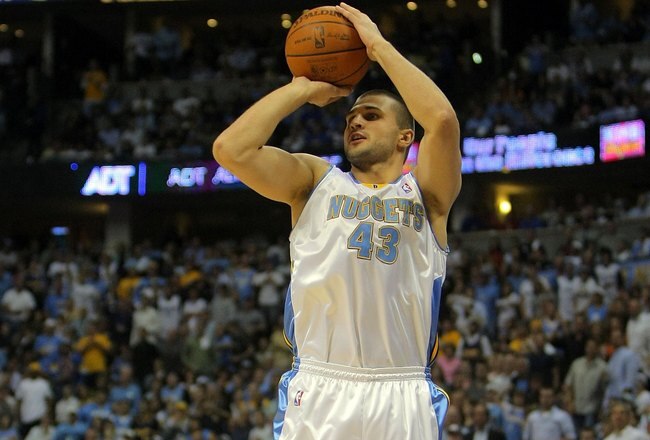 DENVER - MAY 23:  Linas Kleiza #43 of the Denver Nuggets shoots a jumper against the Los Angeles Lakers in Game Three of the Western Conference Finals during the 2009 NBA Playoffs at Pepsi Center on May 23, 2009 in Denver, Colorado. NOTE TO USER: User expressly acknowledges and agrees that, by downloading and or using this photograph, User is consenting to the terms and conditions of the Getty Images License Agreement.  (Photo by Doug Pensinger/Getty Images)