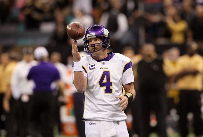 NEW ORLEANS - JANUARY 24:  Brett Favre #4 of the Minnesota Vikings warms up against the New Orleans Saints during the NFC Championship Game at the Louisiana Superdome on January 24, 2010 in New Orleans, Louisiana. The Saints won 31-28 in overtime.  (Photo by Jed Jacobsohn/Getty Images)