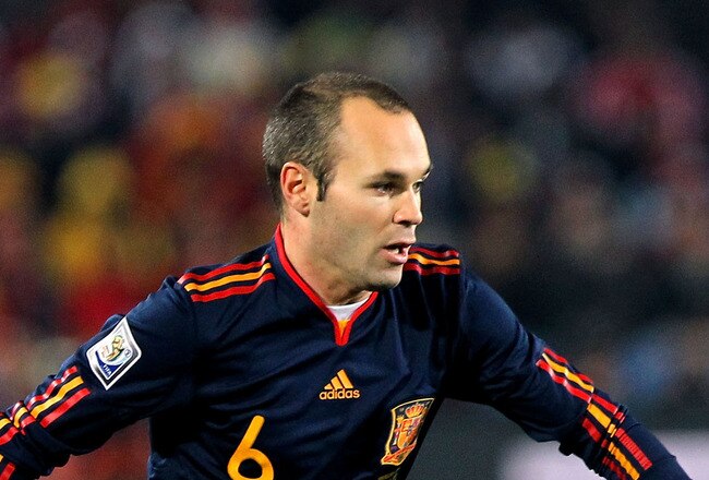 JOHANNESBURG, SOUTH AFRICA - JULY 03:  Andres Iniesta of Spain controls the ball during the 2010 FIFA World Cup South Africa Quarter Final match between Paraguay and Spain at Ellis Park Stadium on July 3, 2010 in Johannesburg, South Africa.  (Photo by Doug Pensinger/Getty Images)