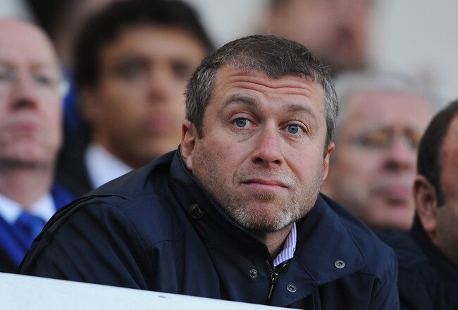 BIRMINGHAM, UNITED KINGDOM - FEBRUARY 21:  Chelsea owner Roman Abramovich looks on during the Barclays Premier League match between Aston Villa and Chelsea at Villa Park on February 21, 2009 in Birmingham, England.  (Photo by Shaun Botterill/Getty Images)