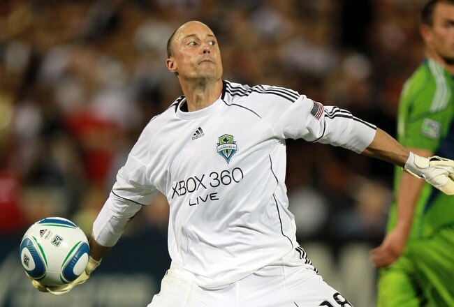WASHINGTON - JULY 15: Kasey Keller #18 of Seattle Sounders FC throws the ball against D.C. United at RFK Stadium on July 15, 2010 in Washington, DC. (Photo by Ned Dishman/Getty Images)