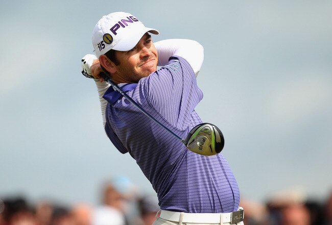 ST ANDREWS, SCOTLAND - JULY 16:  Louis Oosthuizen of South Africa hits his tee shot on the 17th hole during the second round of the 139th Open Championship on the Old Course, St Andrews on July 16, 2010 in St Andrews, Scotland.  (Photo by Ross Kinnaird/Getty Images)