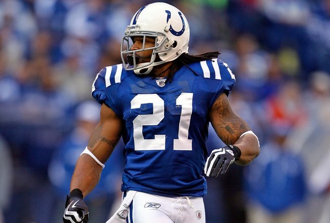 INDIANAPOLIS - NOVEMBER 01:  Bob Sanders #21 of the Indianapolis Colts moves on the field during the NFL game against the San Francisco 49ers at Lucas Oil Stadium on November 1, 2009 in Indianapolis, Indiana.  (Photo by Andy Lyons/Getty Images)