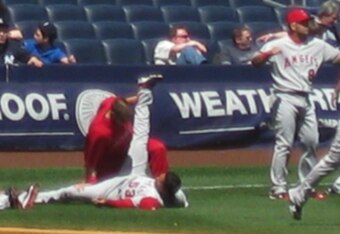 Angelsstretching_crop_340x234