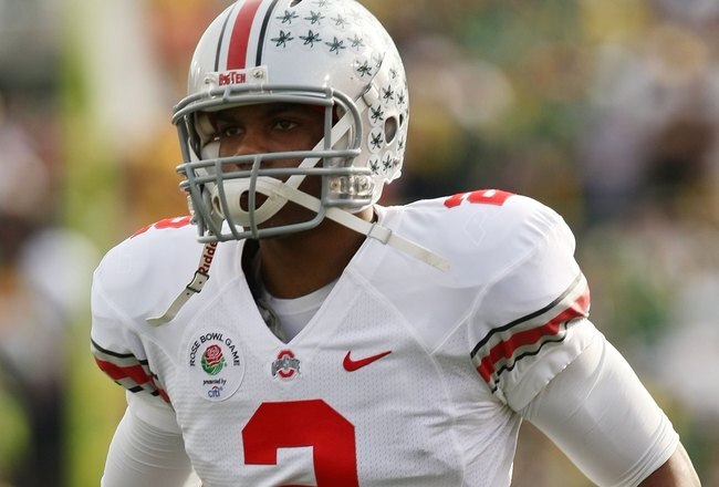 PASADENA, CA - JANUARY 01:  Quarterback Terrelle Pryor #2 of the Ohio State Buckeyes jogs off the field during the game against the Oregon Ducks in the 96th Rose Bowl game on January 1, 2010 in Pasadena, California.  (Photo by Stephen Dunn/Getty Images)