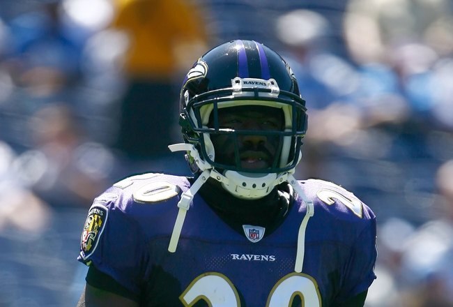 SAN DIEGO - SEPTEMBER 20:  Ed Reed #20 of the Baltimore Ravens looks on prior to the game against the San Diego Chargers at Qualcomm Stadium on September 20, 2009 in San Diego, California.  (Photo by Jeff Gross/Getty Images)