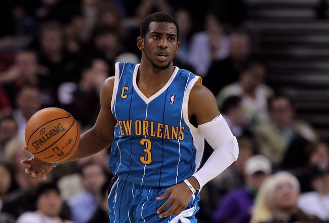 OAKLAND, CA - JANUARY 27:  Chris Paul #3 of the New Orleans Hornets in action during their game against the Golden State Warriors at Oracle Arena on January 27, 2010 in Oakland, California.  NOTE TO USER: User expressly acknowledges and agrees that, by downloading and/or using this Photograph, user is consenting to the terms and conditions of the Getty Images License Agreement.  (Photo by Ezra Shaw/Getty Images)