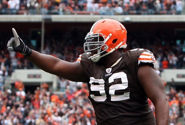 CLEVELAND - OCTOBER 04:  Shaun Rogers #92 of the Cleveland Browns in action against the Cincinnati Bengals during their game at Cleveland Browns Stadium on October 4, 2009 in Cleveland, Ohio. The Bengals defeated the Browns 23-20 in overtime.  (Photo by Jim McIsaac/Getty Images)