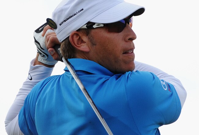 ST ANDREWS, SCOTLAND - JULY 18:  Ricky Barnes of the USA watches his tee shot on the third hole during the final round of the 139th Open Championship on the Old Course, St Andrews on July 18, 2010 in St Andrews, Scotland.  (Photo by Harry How/Getty Images)