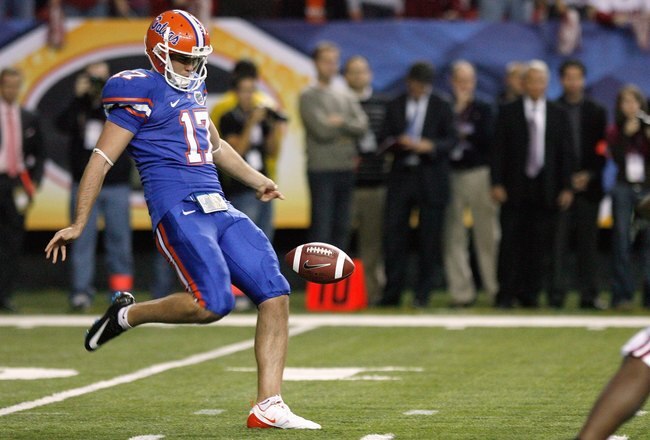 ATLANTA - DECEMBER 06:  Chas Henry #17 of the Florida Gators punts the ball against the Alabama Crimson Tide during the SEC Championship on December 6, 2008 at the Georgia Dome in Atlanta, Georgia.  (Photo by Kevin C. Cox/Getty Images)
