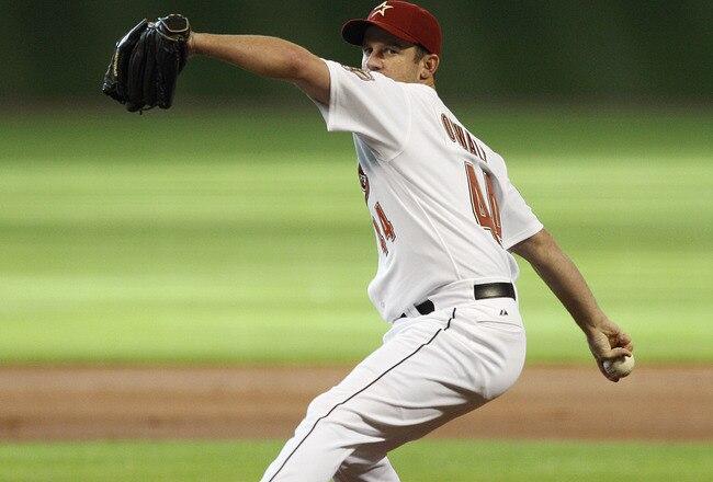HOUSTON - JUNE 05:  Pitcher Roy Oswalt #44 of the Houston Astros throws against the Chicago Cubs in the first inning at Minute Maid Park on June 5, 2010 in Houston, Texas.  (Photo by Bob Levey/Getty Images)