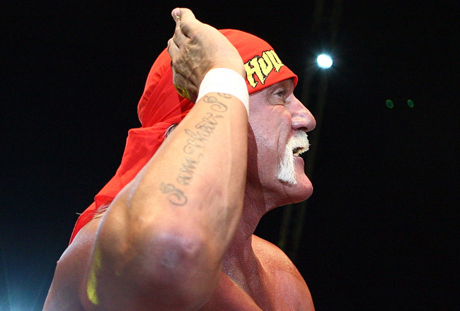 PERTH, AUSTRALIA - NOVEMBER 24:  Hulk Hogan gestures to the audience during his Hulkamania Tour at the Burswood Dome on November 24, 2009 in Perth, Australia.  (Photo by Paul Kane/Getty Images)