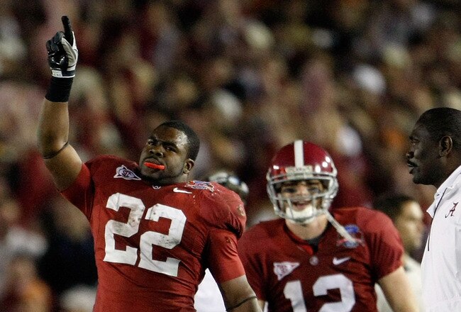 PASADENA, CA - JANUARY 07:  Running back Mark Ingram #22 of the Alabama Crimson Tide celebrates after winning the Citi BCS National Championship game over the Texas Longhorns at the Rose Bowl on January 7, 2010 in Pasadena, California. The Crimson Tide defeated the Longhorns 37-21.  (Photo by Jeff Gross/Getty Images)